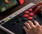 El nuevo mando arcade de 8bitdo, disponible a partir del 15 de julio de 2025. (Fuente de la imagen: 8bitdo)