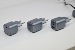 Tres nuevos cargadores de 100 W que cuentan con uno, dos o tres puertos USB.