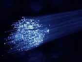 La FCC toma medidas para reforzar la seguridad en torno a los cables submarinos con destino a EE.UU. En la imagen: Un cable de fibra óptica (Fuente de la imagen: Denny Muller, Unsplash)