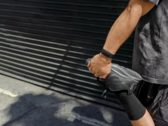 El smartwatch Charge 6 de Fitbit (en la imagen) recibe una nueva actualización. (Fuente de la imagen: Google)