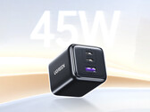 El cargador Ugreen 45 W GaN tiene un precio de lanzamiento de unos 11 dólares en China. En la imagen: el ladrillo de carga. (Fuente de la imagen: Ugreen)
