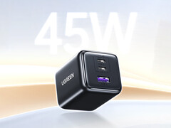 El cargador Ugreen 45 W GaN tiene un precio de lanzamiento de unos 11 dólares en China. En la imagen: el ladrillo de carga. (Fuente de la imagen: Ugreen)