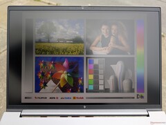Visibilidad relativamente escasa al aire libre bajo un nublado brillante
