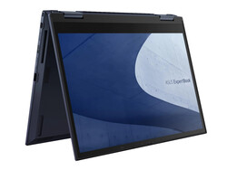 El Asus ExpertBook B7 Flip B7402FE (90NX0481-M008P0), proporcionado por Asus Alemania.