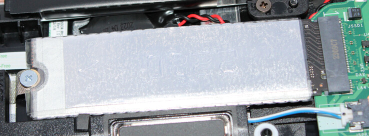 Una unidad SSD PCIe 4 actúa como unidad del sistema.