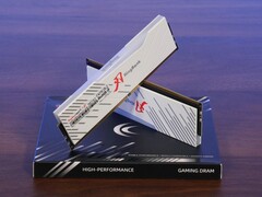 Módulos de memoria KingBank que utilizan chips de memoria CXMT