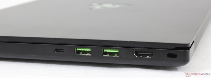 Derecho: Thunderbolt 3, 2 USB 3.2 Gen. 2 Tipo-A, HDMI 2.0b, bloqueo Kensington