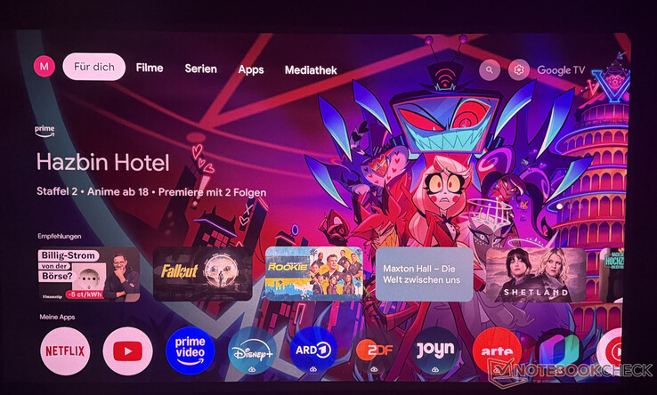 La conocida interfaz de usuario de Google TV también está disponible en este proyector láser