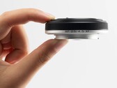 Viltrox ofrece ahora un pequeño objetivo de 28 mm f/4,5 para las cámaras Fujifilm X (Fuente de la imagen: Viltrox)