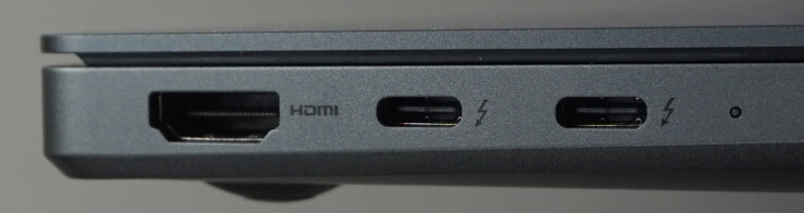 Izquierda: HDMI 2.0, dos puertos Thunderbolt 4