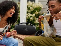 JBL ha presentado las versiones con Wi-Fi de sus altavoces Boombox 3 y Charge 5. (Fuente de la imagen: JBL)