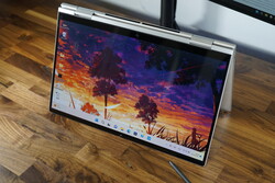 HP Envy x360 15 Intel con bisagra de 360 grados
