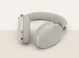 El auricular sobre la oreja Jabra Evolve3 85. (Fuente de la imagen: Jabra)