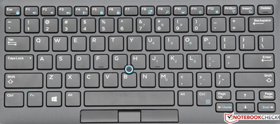 El excelente teclado va acompañado de...