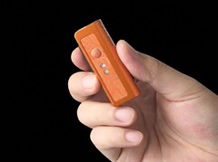 El Oknife MK es ligeramente más pequeño que un mechero BIC.