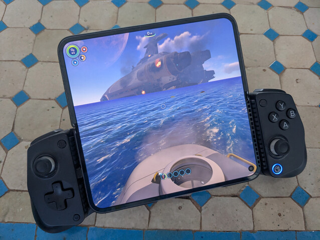 Subnautica ofrece más de 30 horas de supervivencia submarina en su dispositivo Android 