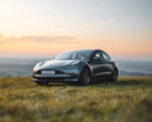 Decenas de coches Tesla han sido hackeados por un investigador de seguridad. (Fuente de la imagen: Martin Katler vía Unsplash)