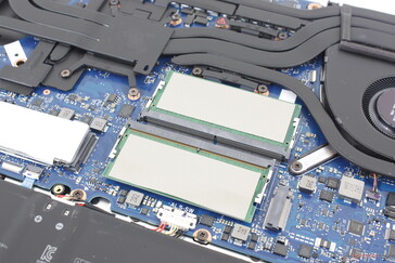 2 ranuras SODIMM accesibles