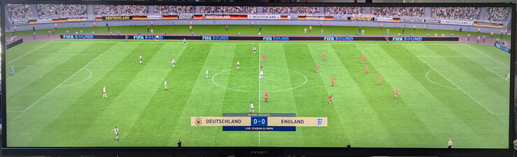 Fifa 23 en la pantalla ultraancha de Innocn