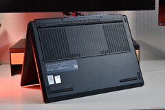 La parte inferior del Lenovo Legion 5 15AGP11.