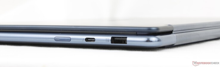 Derecha: Botón de encendido, USB-C (40 Gbps) Thunderbolt 4 con DisplayPort 2.1 + Power Delivery 3.0, USB-A 3.2 Gen. 2 (10 Gbps)