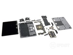 El nuevo MacBook Pro de 2021 ha sido desmontado para evaluar su reparabilidad (Imagen: iFixit)