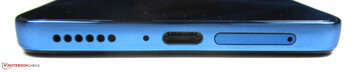 Parte inferior: altavoces, micrófono, USB-C 2.0, ranura SIM/microSD