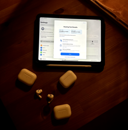 ¡Presto! Los AirPods Pro 2 son ahora unos eficaces audífonos. (Fuente de la imagen: Lagrange Point en Substack)