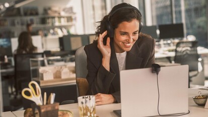 El auricular sobre la oreja Jabra Evolve3 85. (Fuente de la imagen: Jabra)