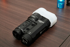 La Acebeam M1 2.0 incluye una tapa difusora.