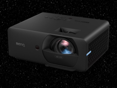 El proyector de simulación láser LK830ST de BenQ (en la imagen) ya está disponible. (Fuente de la imagen: BenQ, editado)