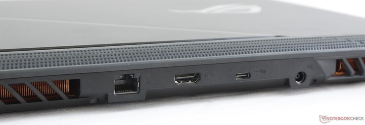 Detrás: Gigabit RJ-45, HDMI 2.0b, USB 3.2 Gen. 2 Tipo-C con DisplayPort, adaptador AC