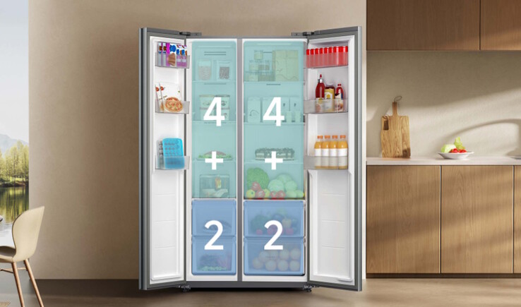 El frigorífico de dos puertas ofrece una generosa capacidad total de 621 litros