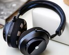 Los últimos auriculares EEG de Neurable son más ligeros y asequibles. (Fuente de la imagen: Neurable)