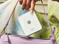 El Razr 70 Ultra en uno de sus múltiples colores de lanzamiento.