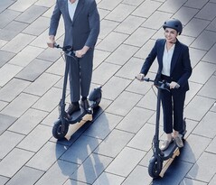 El Xiaomi Electric Scooter 4 Pro (2ª Gen) lanzado mundialmente en mayo del año pasado. (Fuente de la imagen: Xiaomi)