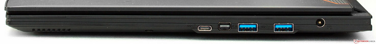 derecha: USB 3.1 Type-C, Mini DisplayPort, 2 x USB 3.0, corriente