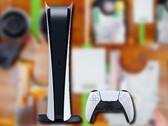 La PlayStation 5 ya ha sido revisada menos de un año desde su lanzamiento original en noviembre de 2020. (Fuente de la imagen: Sony/Austin Evans - editado)