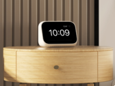 Xiaomi podría lanzar en breve una pantalla de 10 pulgadas que se sumaría a su gama de altavoces inteligentes, entre los que se encuentra el Mi Smart Clock, en la imagen superior. (Fuente de la imagen: Xiaomi)