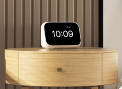 Xiaomi podría lanzar en breve una pantalla de 10 pulgadas que se sumaría a su gama de altavoces inteligentes, entre los que se encuentra el Mi Smart Clock, en la imagen superior. (Fuente de la imagen: Xiaomi)