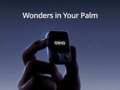 Un primer plano del innovador accesorio de control remoto de DJI.