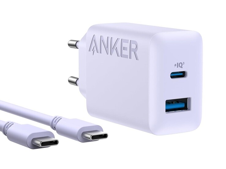 El cargador de pared Anker 20W (2 puertos) en color morado. (Fuente de la imagen: Anker)