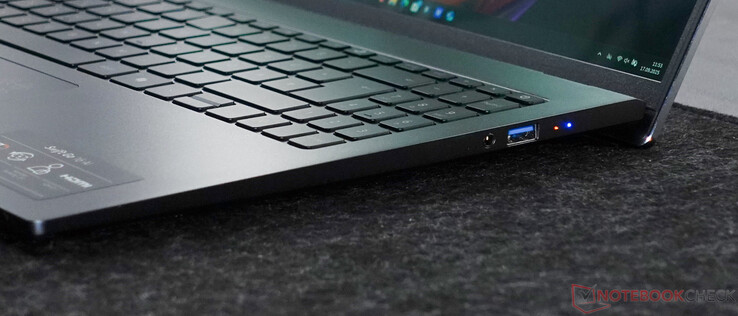 3.auriculares de 5 mm; USB-A 3.1