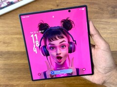 Se espera que el sucesor del Galaxy Z Fold7 (en la imagen) ofrezca una pantalla completamente libre de arrugas, similar a la del primer iPhone Fold de Apple. (Fuente de la imagen: Techdroider)