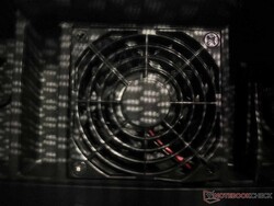 Los ventiladores se reconocen por la superficie de malla del asiento