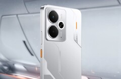 El Realme 14 5G presenta un diseño inspirado en el mecha con detalles en color naranja. (Fuente de la imagen: Realme)