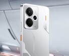 El Realme 14 5G presenta un diseño inspirado en el mecha con detalles en color naranja. (Fuente de la imagen: Realme)