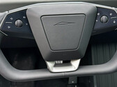 El diseño del volante difiere (Fuente de la imagen: Greggertruck/X)
