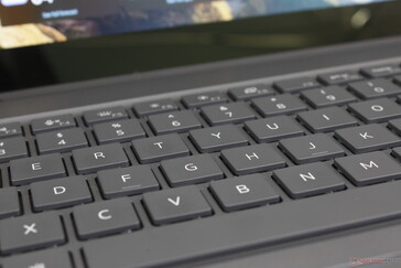 Las teclas se sienten más nítidas y con más retroalimentación que las teclas del Precision 5690