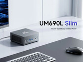El Minisforum UM690L Slim puede alimentarse a través de su puerto USB4. (Fuente de la imagen: Minisforum)